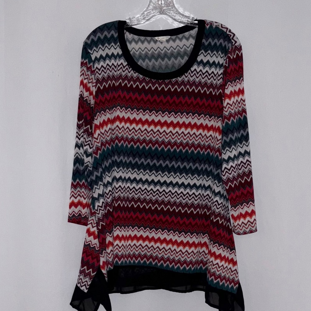 Cato 3/4 Sleeve Abstract Blouse - Picture 2 of 8